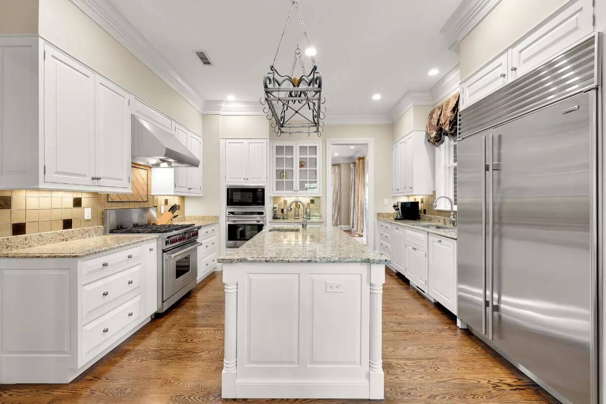 Wow, Look at This Classic Kitchen with Timeless Granite Island