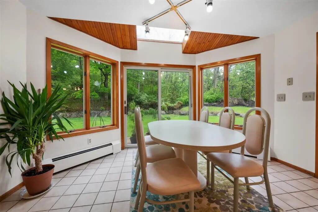 Breakfast Nook