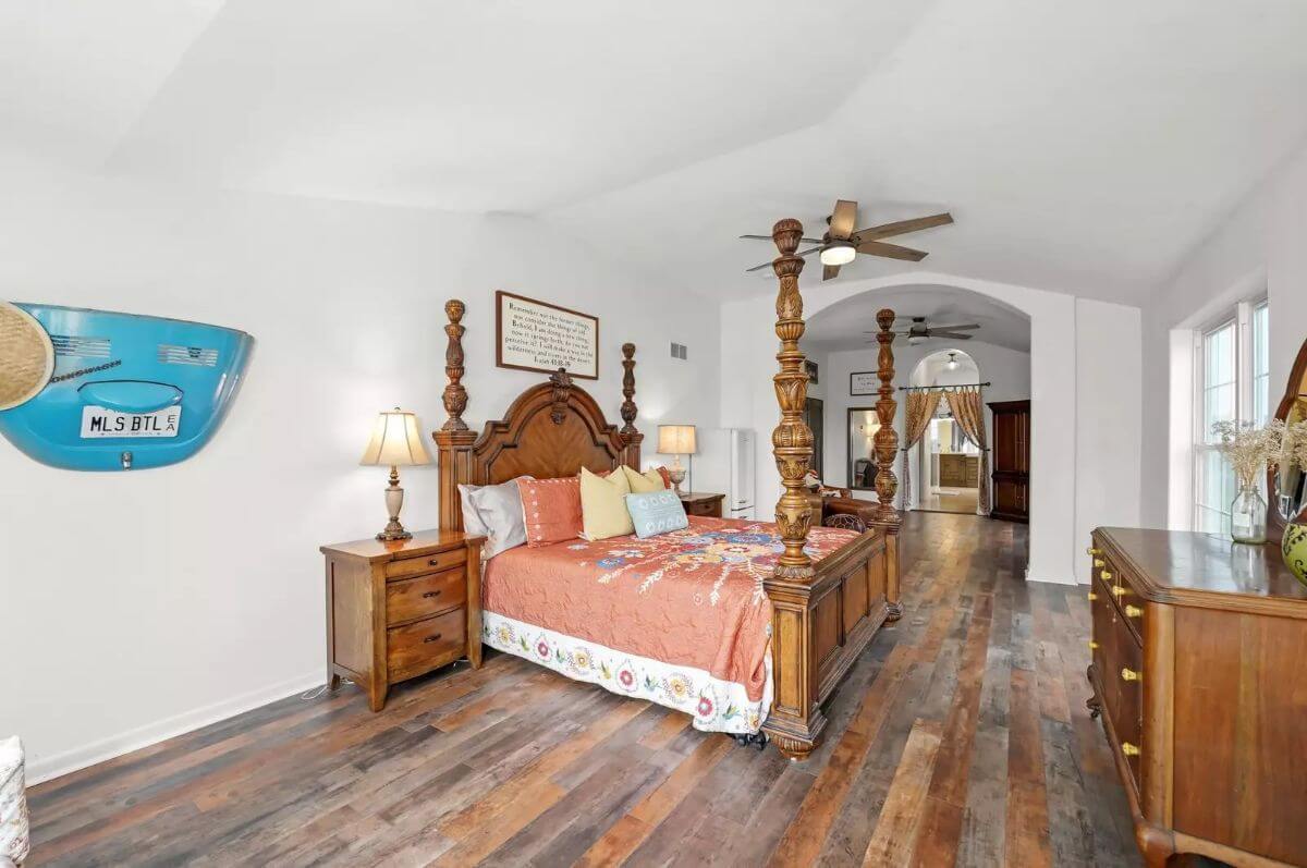 Bedroom