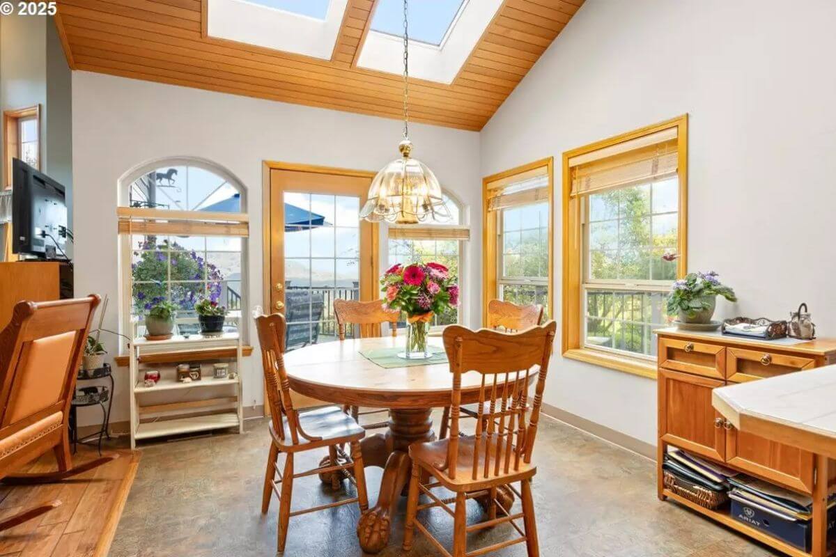 Breakfast Nook