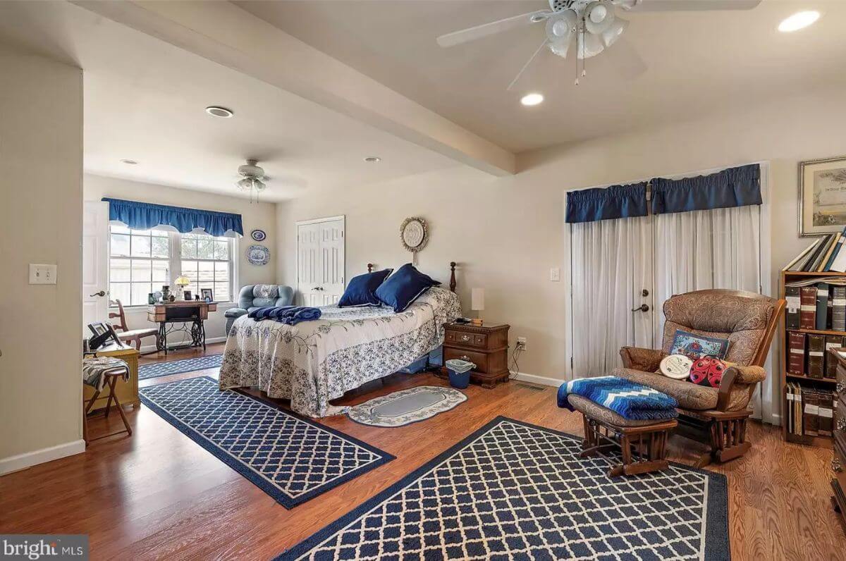 Bedroom