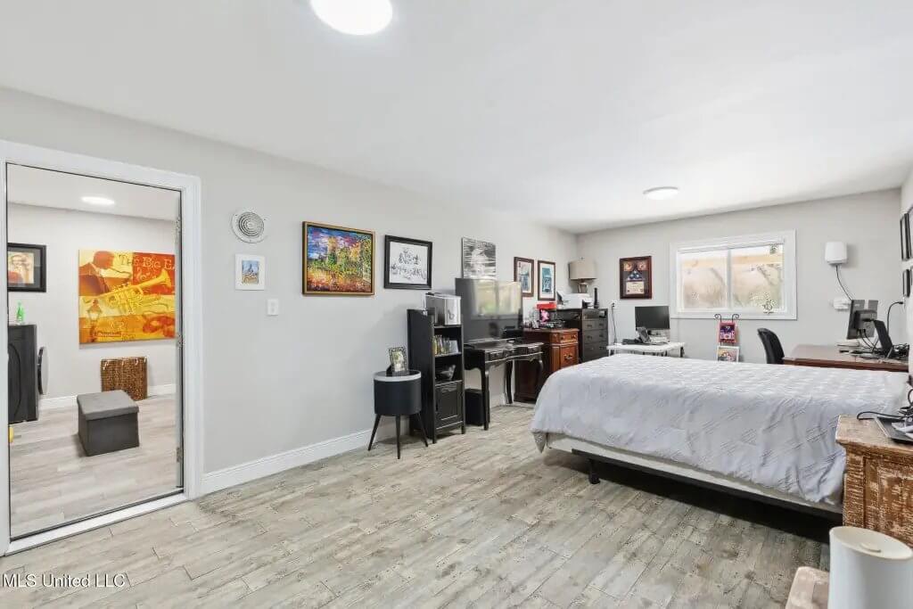 Bedroom