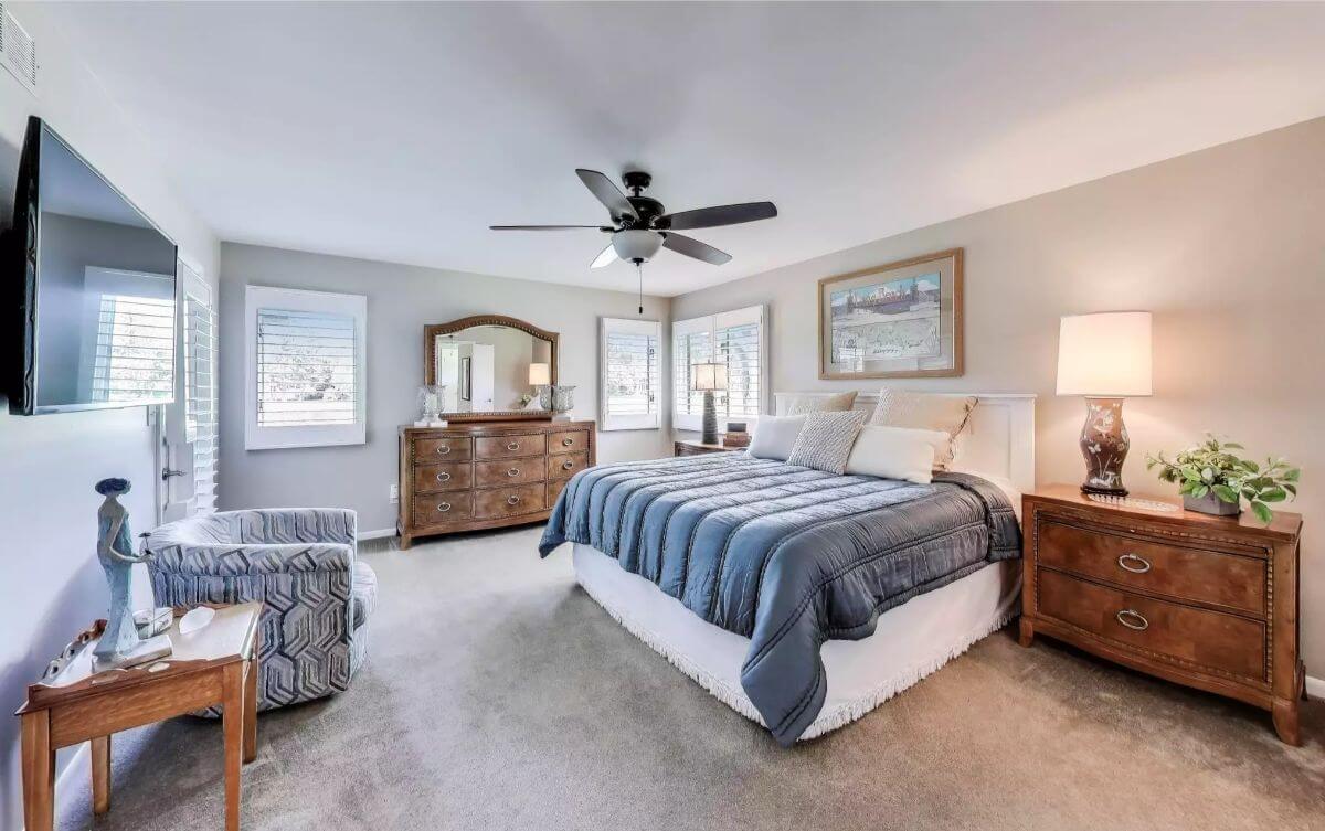 Bedroom