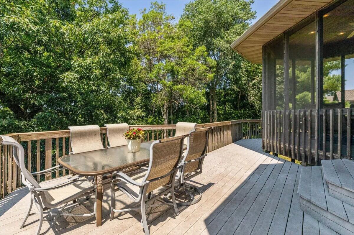 Deck
