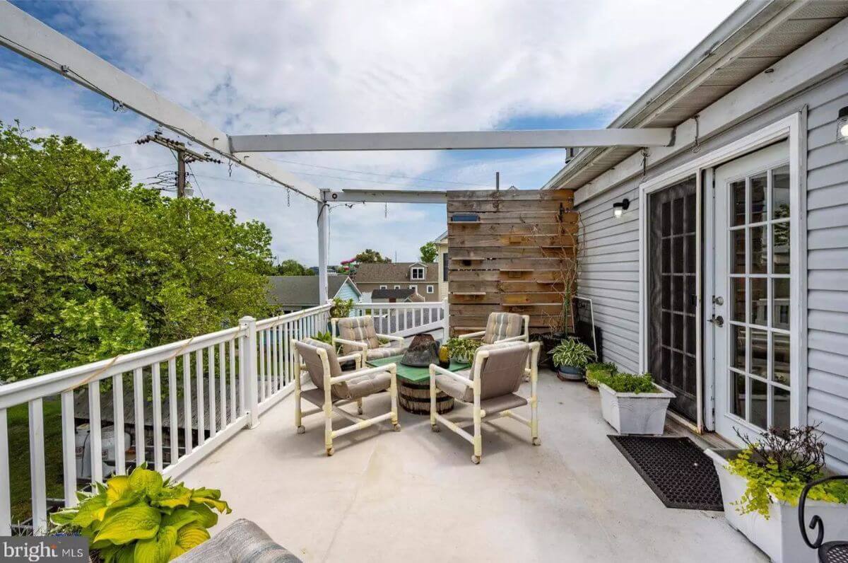 Rooftop Deck