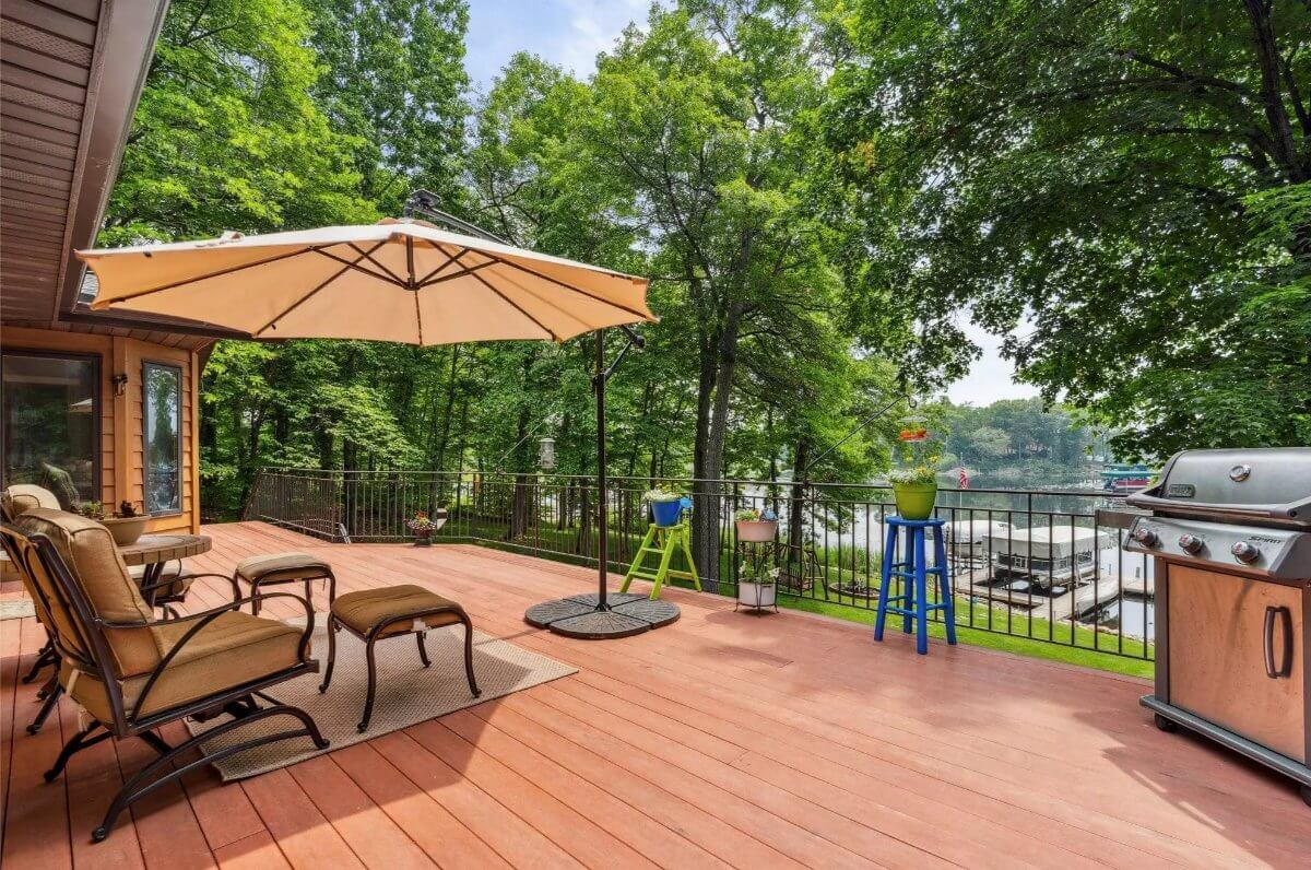 Deck