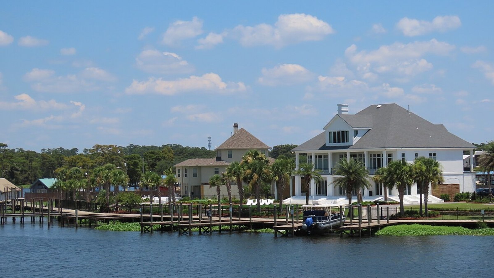 Madisonville LA Town Image