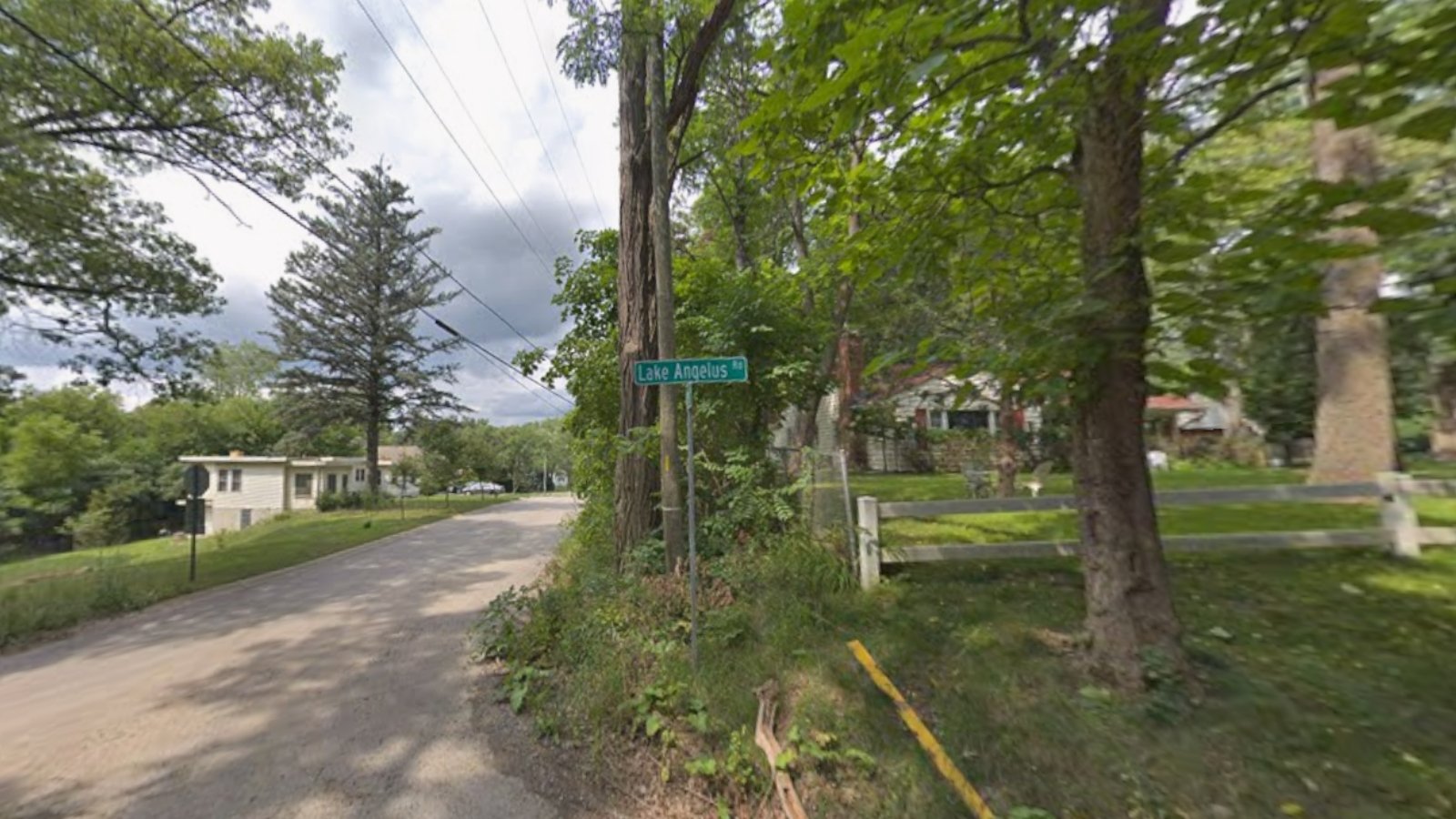 Lake Angelus MI Town Image
