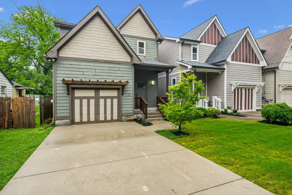 Modern Craftsman 4-Bedroom Home with Open-Concept Living and a Loft (2,645 Sq. Ft. Floor Plan)