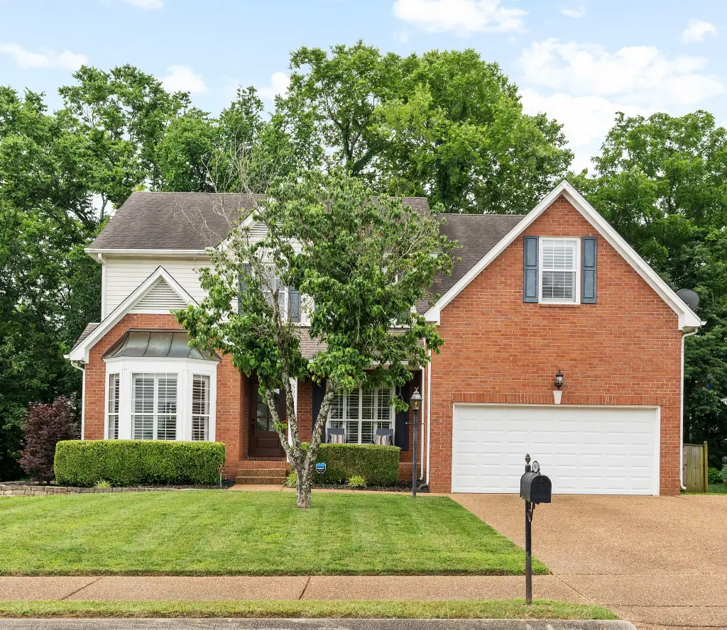 Traditional-Style 3-Bedroom Home with Bonus Room and Screened-in Porch (2,382 Sq. Ft. Floor Plan)