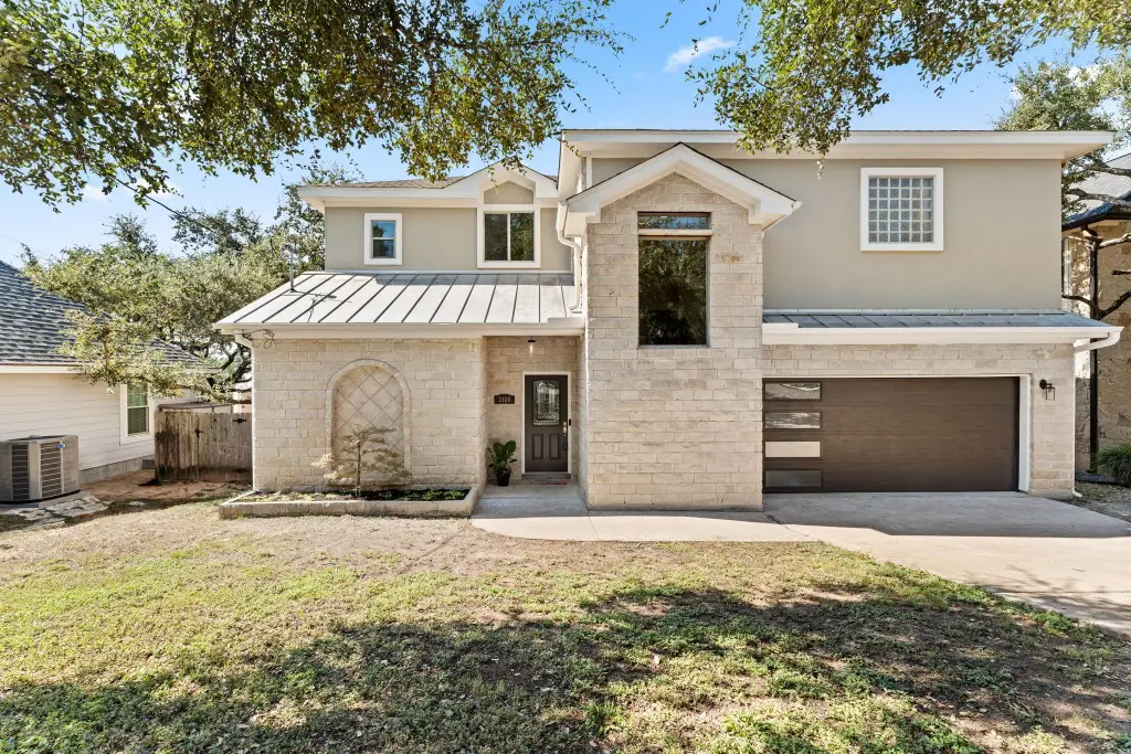 3-Bedroom Modern Hill Country Home with Bonus Room and Screened-in Porch (2,151 Sq. Ft. Floor Plan)