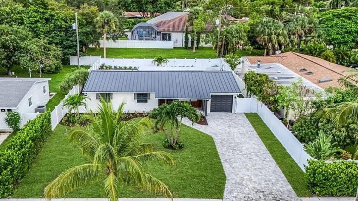 Wow, Look at This Stunning Metal Roof on a Tropical Ranch Retreat