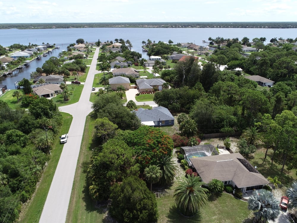 25 Secluded Western Florida Towns You've Probably Never Heard Of