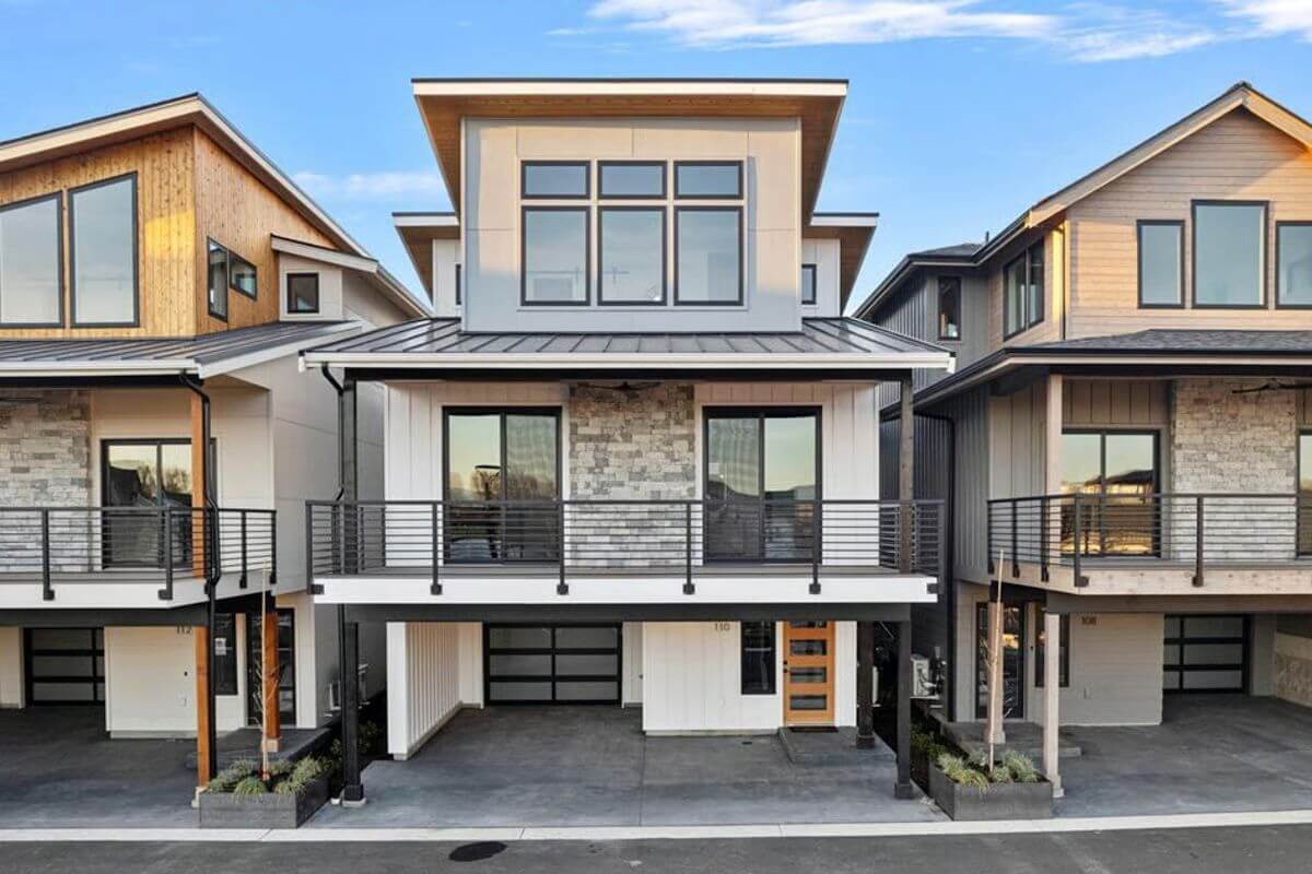 Modern-Style 3-Bedroom Urban Home with Dual Decks and a Narrow Footprint (Floor Plan)