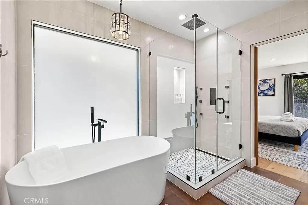 Frosted Glass Serenity in This Tranquil Bathroom Retreat