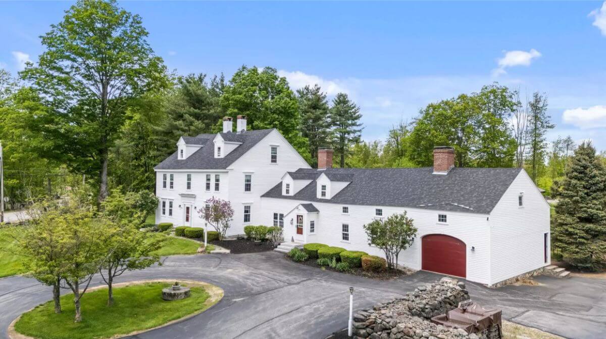 Antique Colonial-Style 5-Bedroom Equestrian Estate for a Wide Lot with In-Law Suite (5,680 Sq. Ft. Floor Plan)