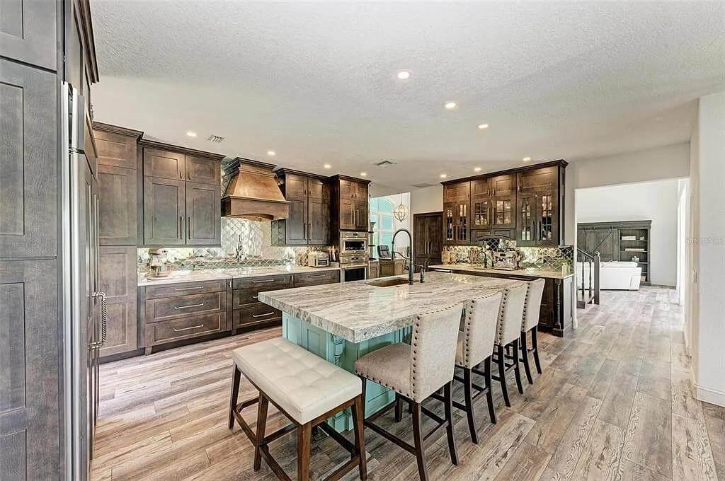 Wow, Check Out This Kitchen