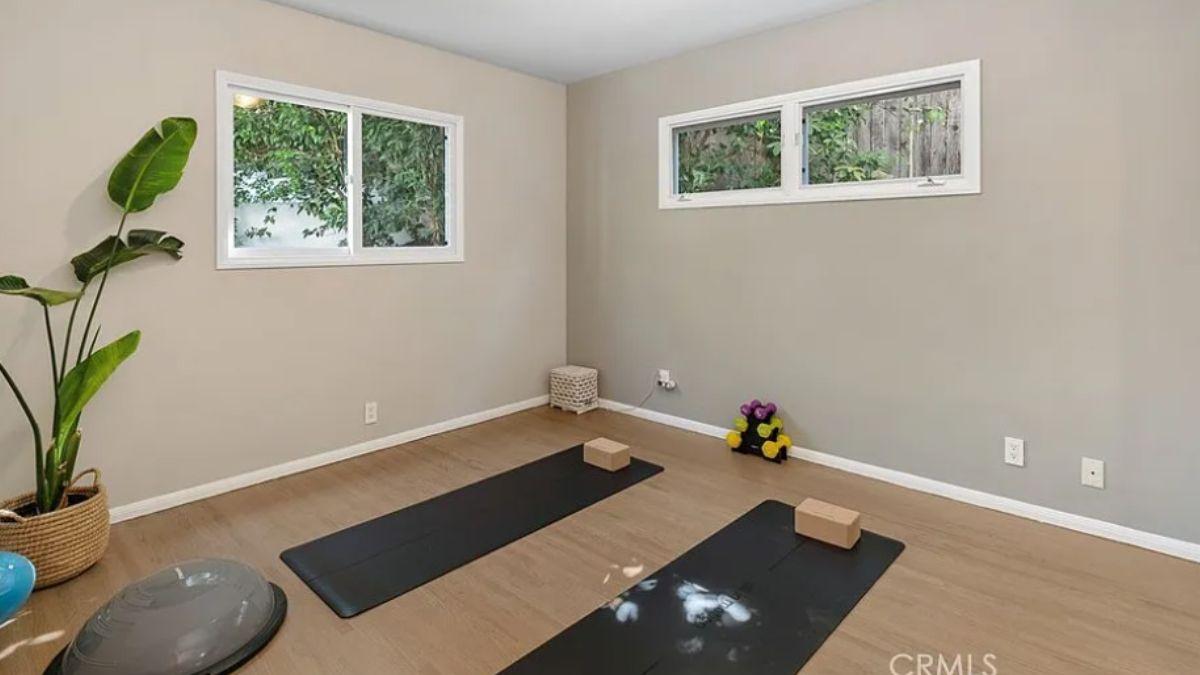 Transform Your Well-Being in This Tranquil Home Yoga Space