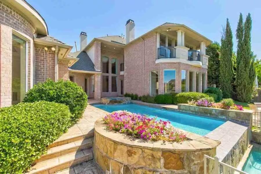 See How the Outdoor Pool Adds a Touch of Refreshing Luxury