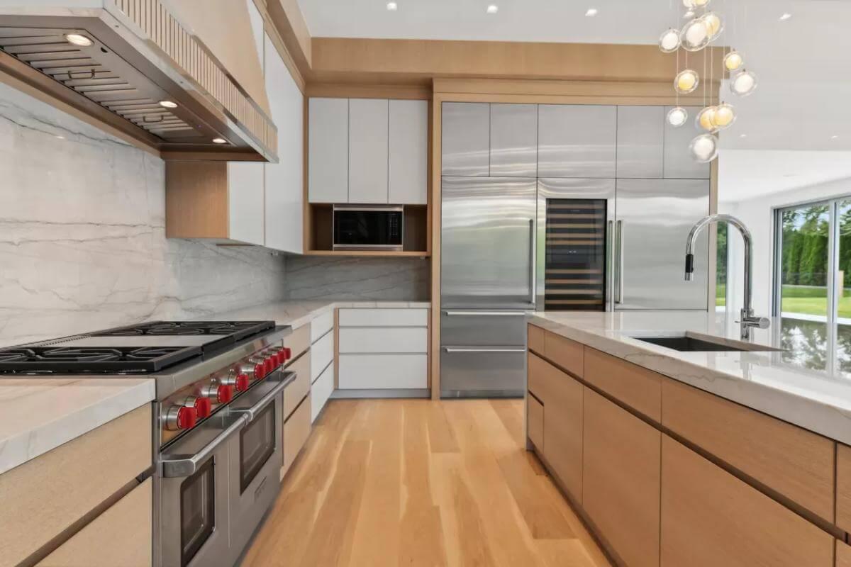 Check Out the Built-In Wine Cooler in This Sleek Kitchen