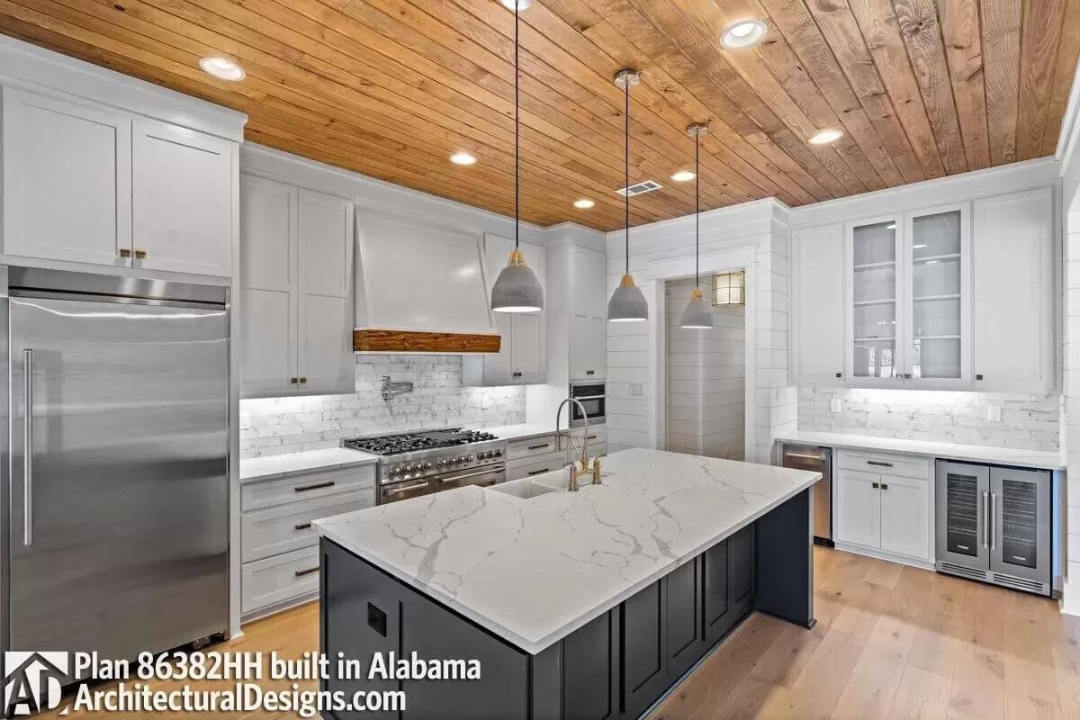 Check Out This Craftsman Kitchen