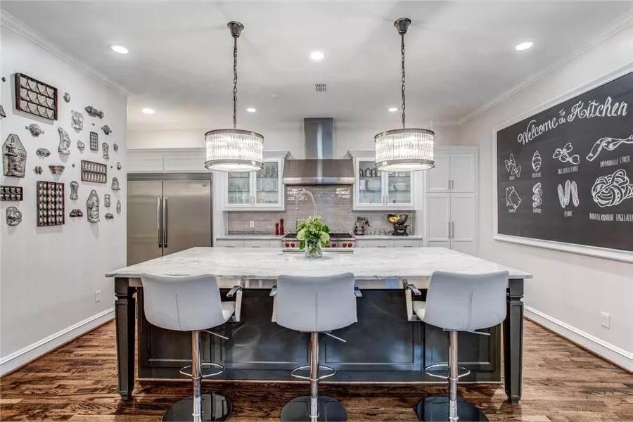 Check Out the Marble Island in This Sleek Kitchen