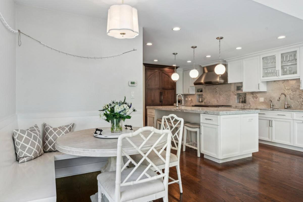 Explore This Open Kitchen with a Cozy Breakfast Nook