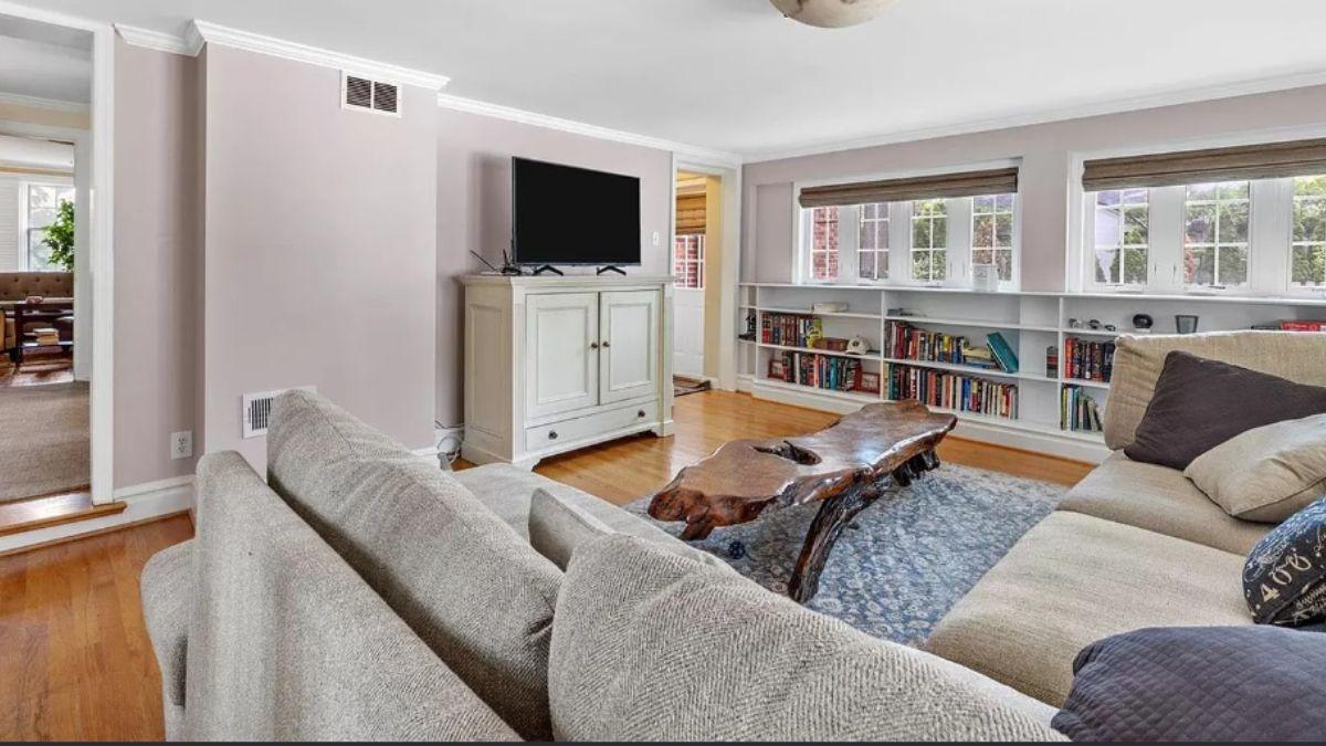 Relax in This Cozy Living Room with Built-In Bookshelves