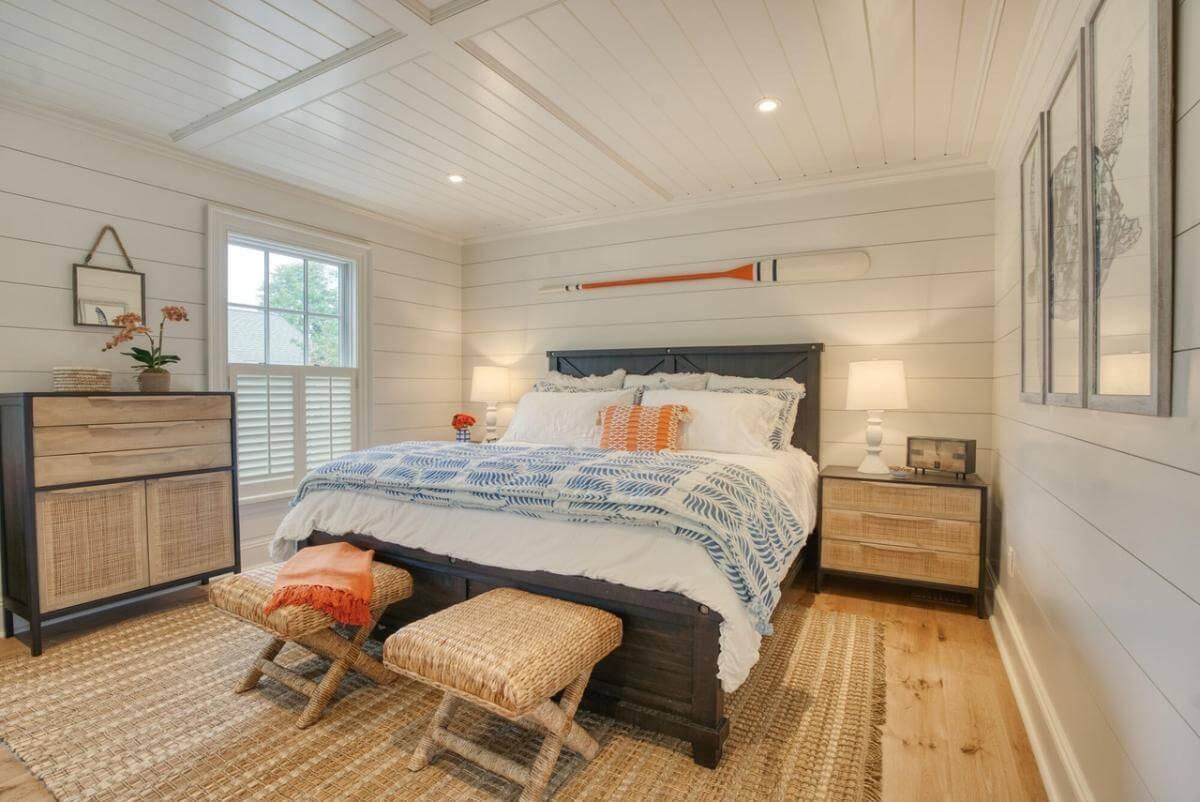 Relaxing Beach-Inspired Bedroom with Nautical Elements