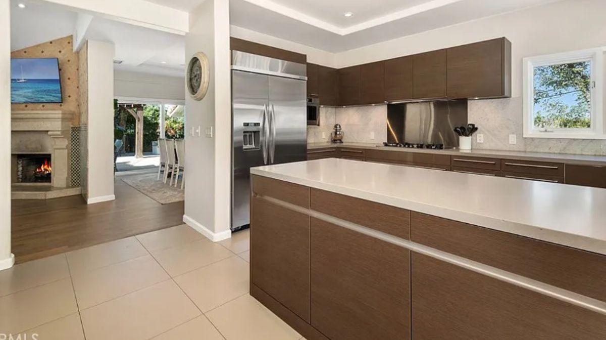Look at the Modern Sleekness of This Open Kitchen