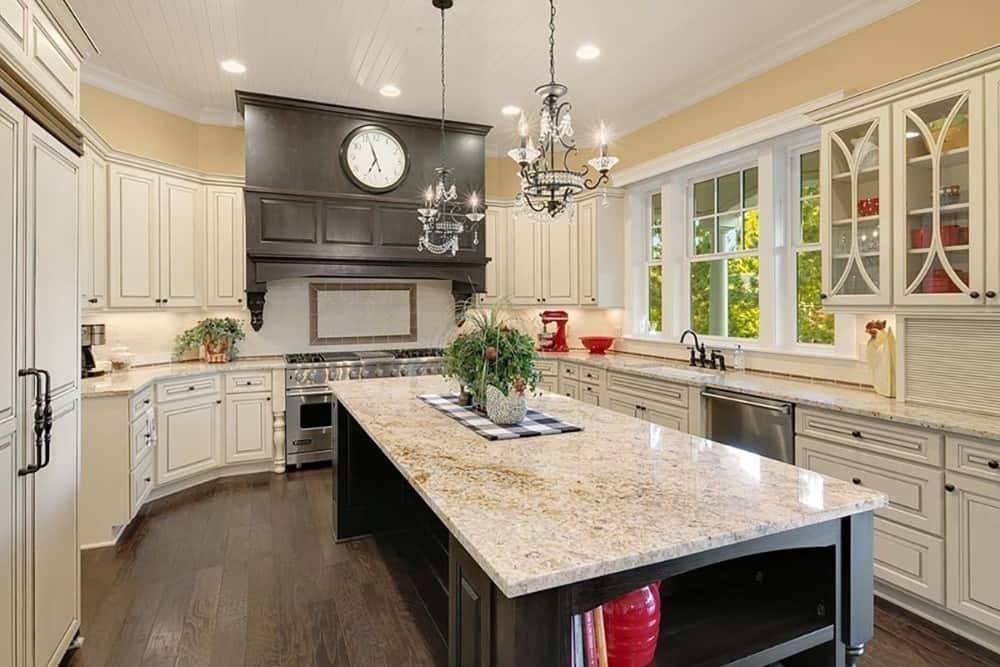 Look at the Traditional Cabinetry and Expansive Island in This Kitchen
