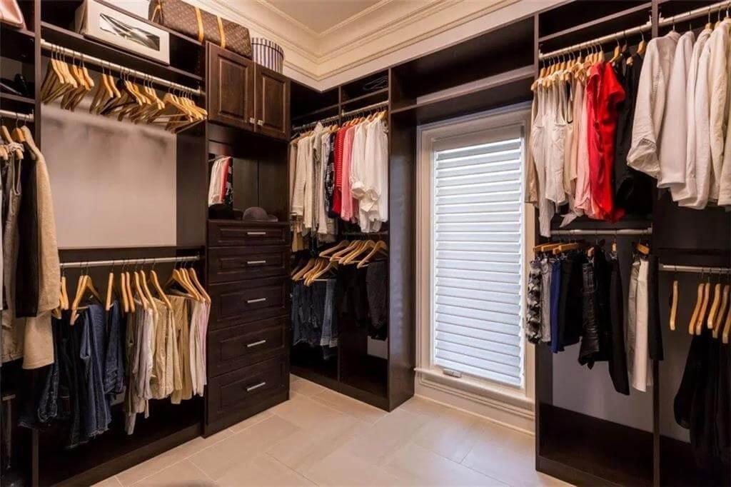 Look at the Smart Organization in This Chic Walk-In Closet