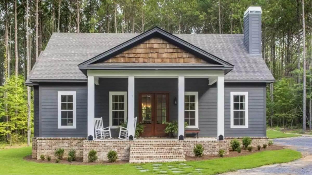 Charming Craftsman Bungalow with Welcoming Front Porch