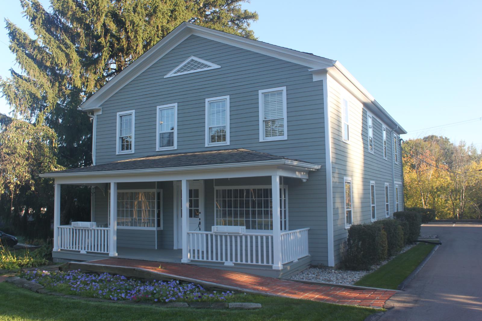 Bloomfield Hills Town Image