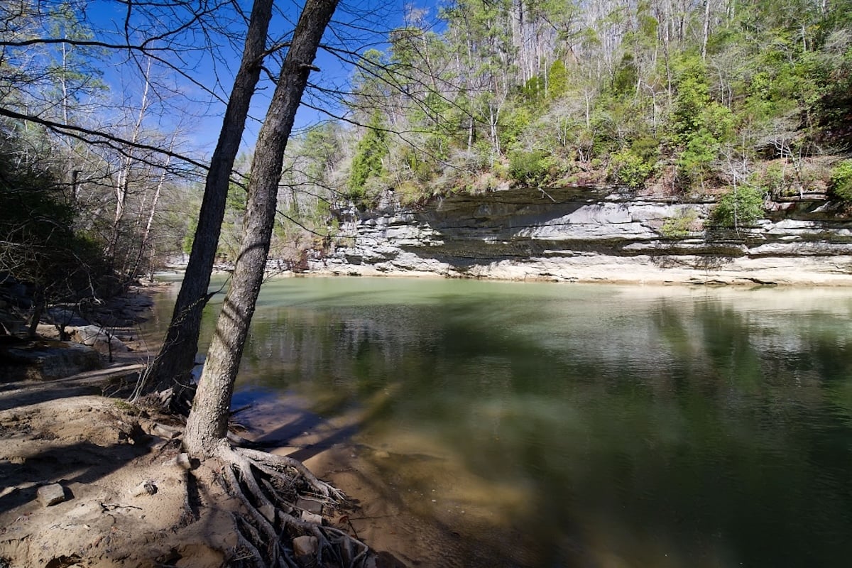 25 Secluded Towns Nestled in the Peaceful Rural Settings of Northwestern Alabama