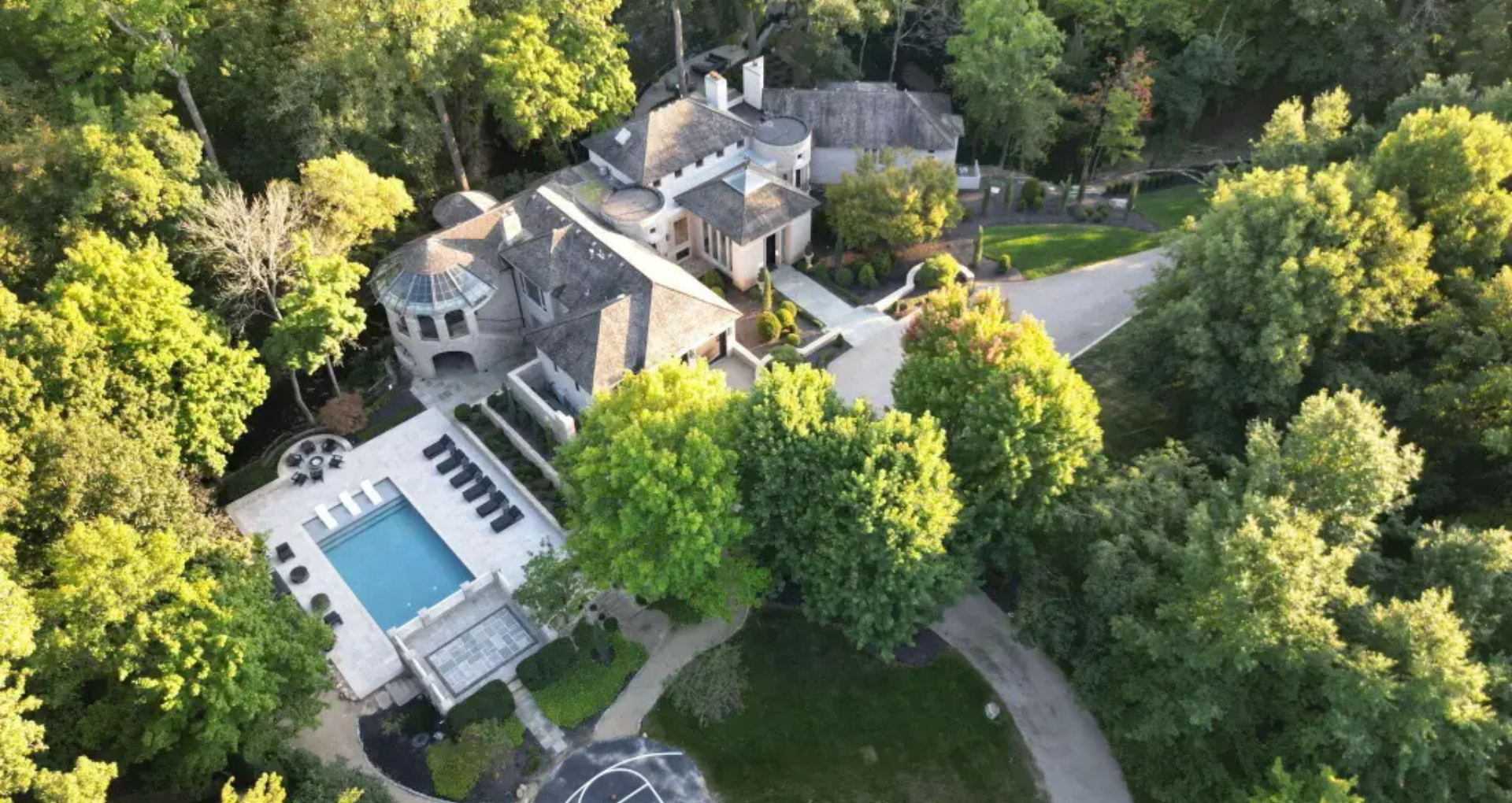 Explore this 4,253 Sq. Ft. Ultra-Private Estate in Dublin, Ohio, Featuring Luxurious Indoor-Outdoor Living on 7+ Acres