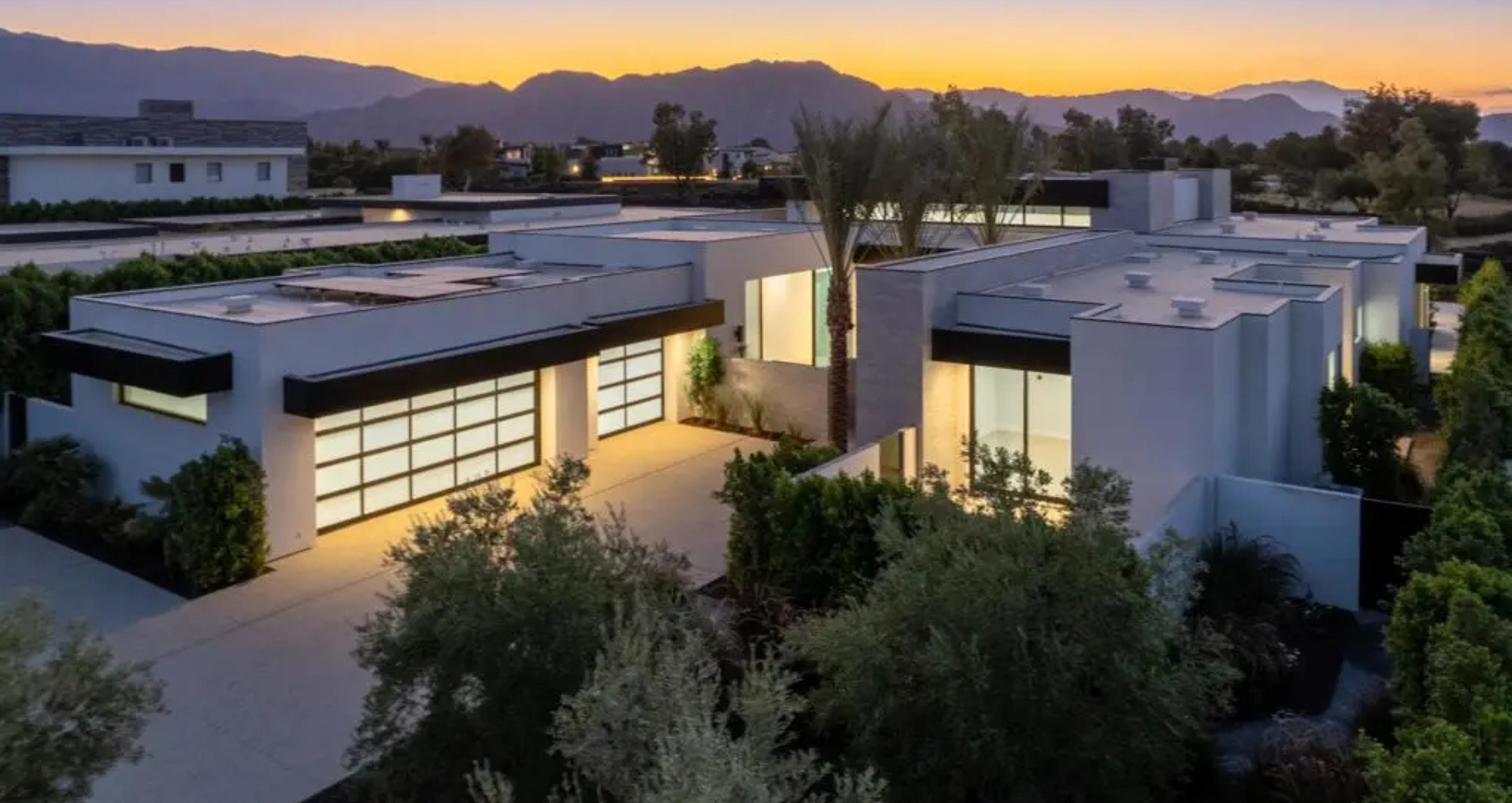 Explore Refined Desert Living in this 6,476 Sq. Ft. Single-Level Contemporary Custom Home in La Quinta, California, Featuring Open-Concept Design