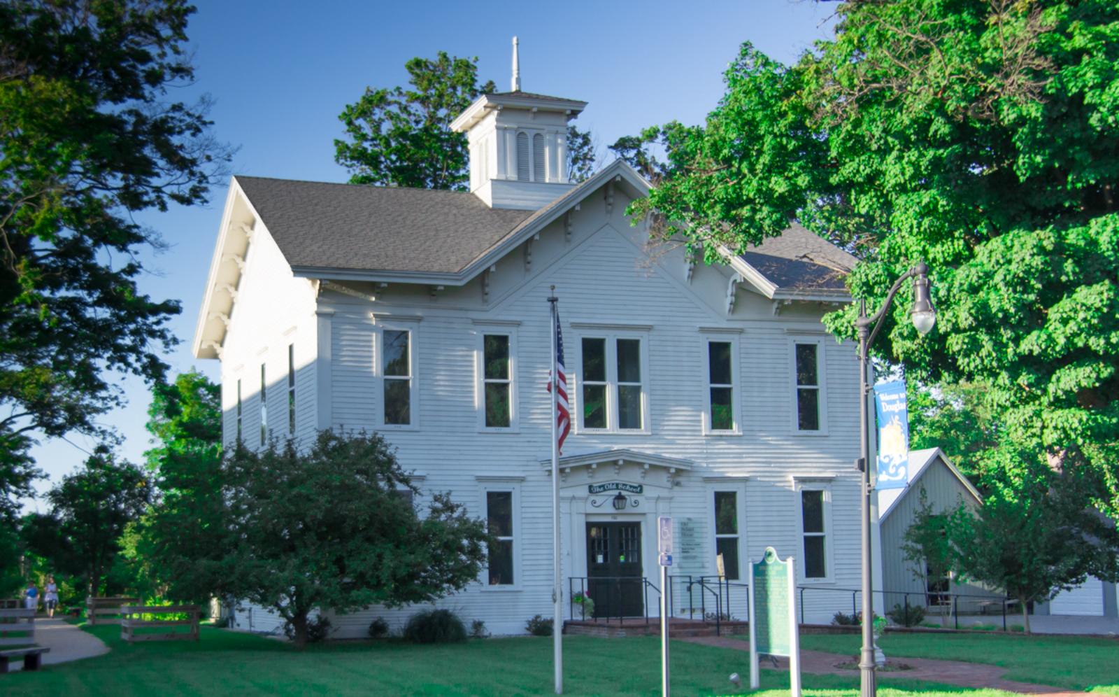 Douglas Town Image