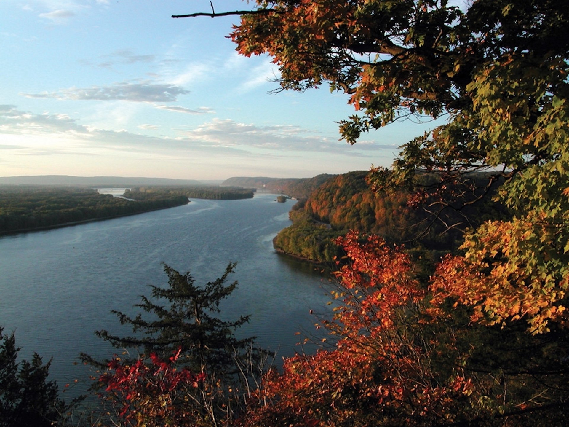 10 Secluded Neighborhoods Left to Their Own Devices in the Eastern Iowa Backcountry