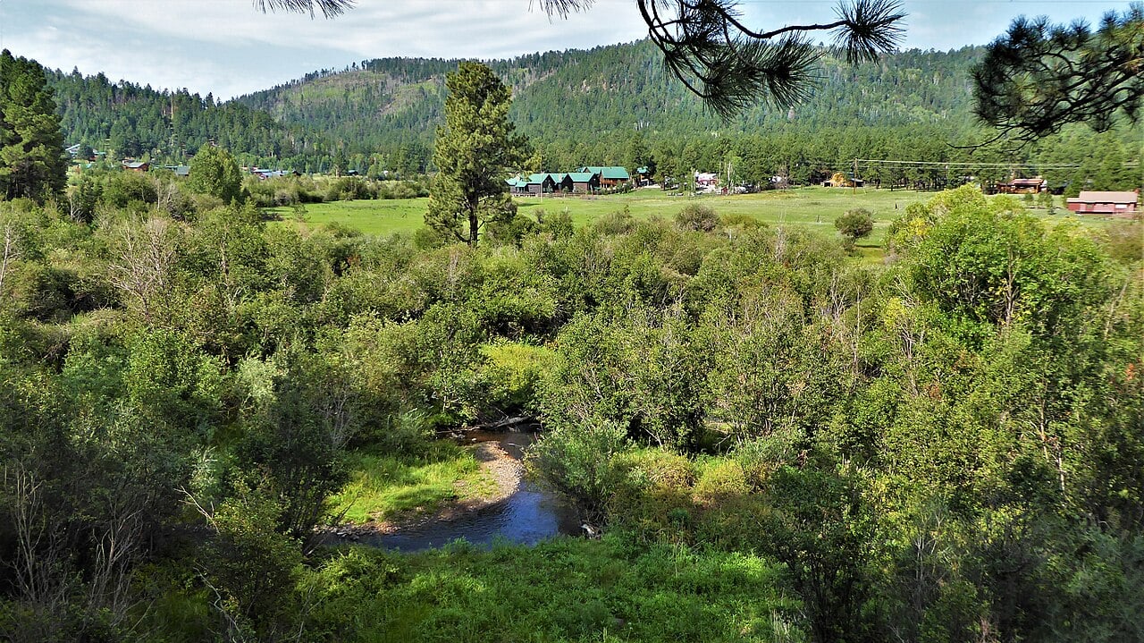 10 Secluded Neighborhoods Hidden Deep in Arizona's Scenic Canyons