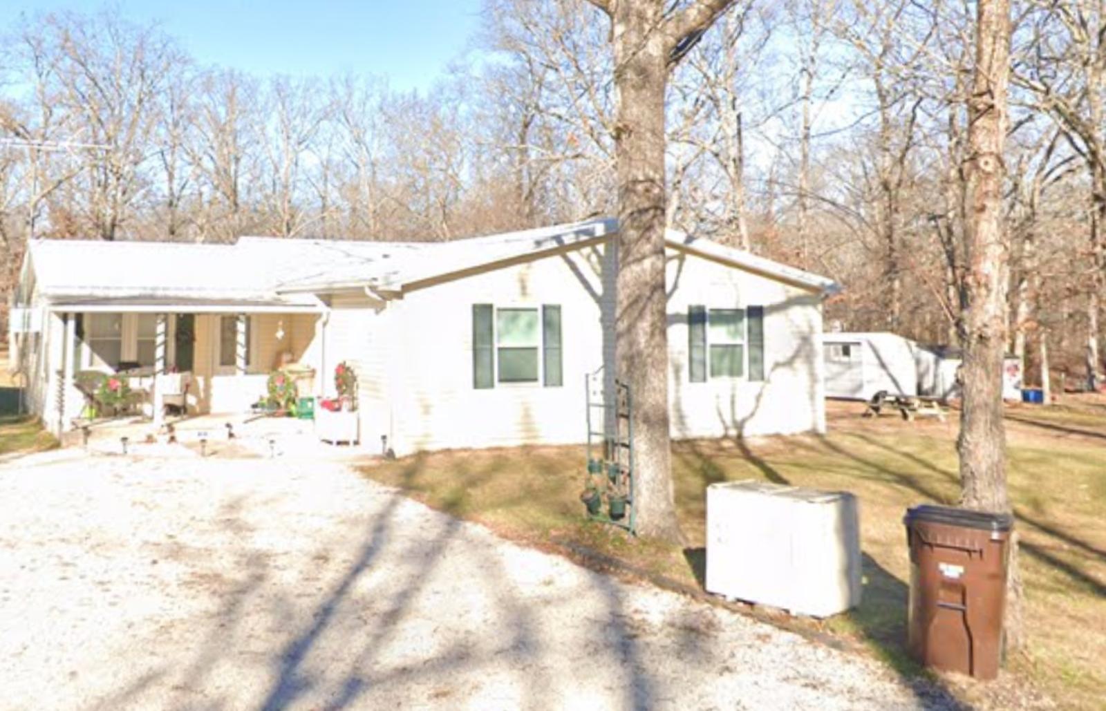 Iron Mountain Lake Town Image