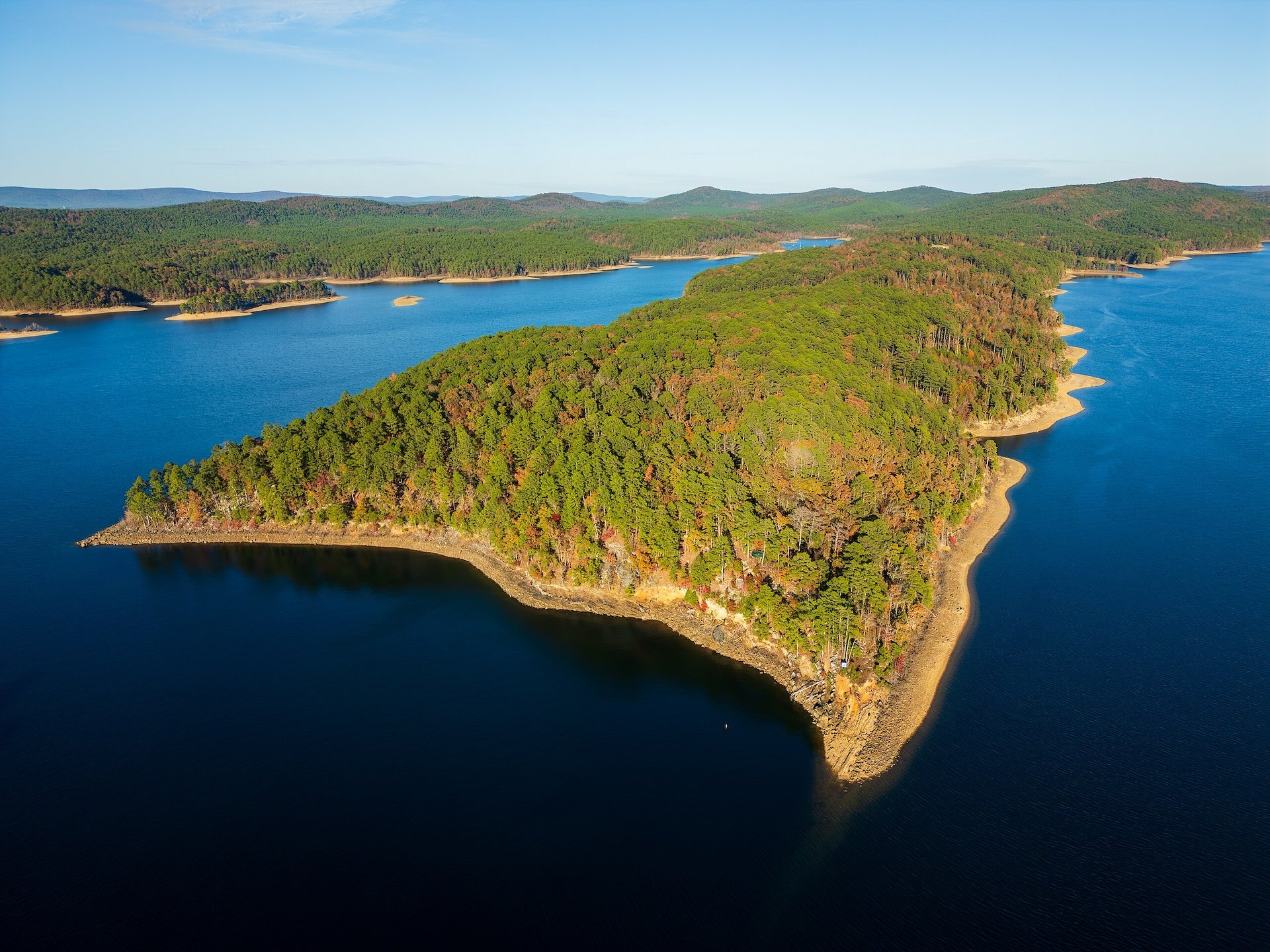 20 of the Best Towns in Landlocked Arkansas Where Sailing is Nothing Less Than Sublime