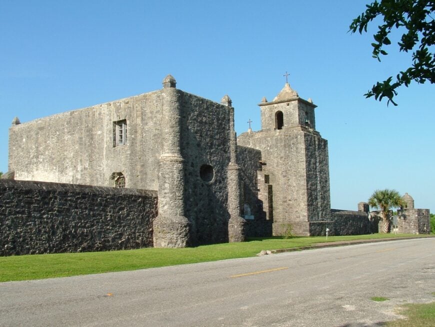 The current image has no alternative text. The file name is: Presidio_La_Bahia.jpg