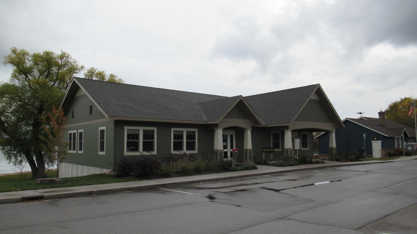 Suttons Bay Town Image