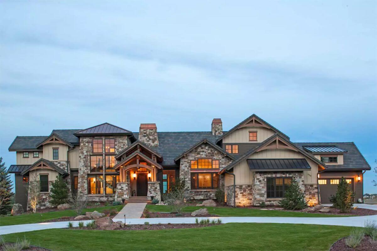 3-Bedroom Craftsman-Style Trafalgar Home with Wet Bar and 4-Car Garage (Floor Plan)