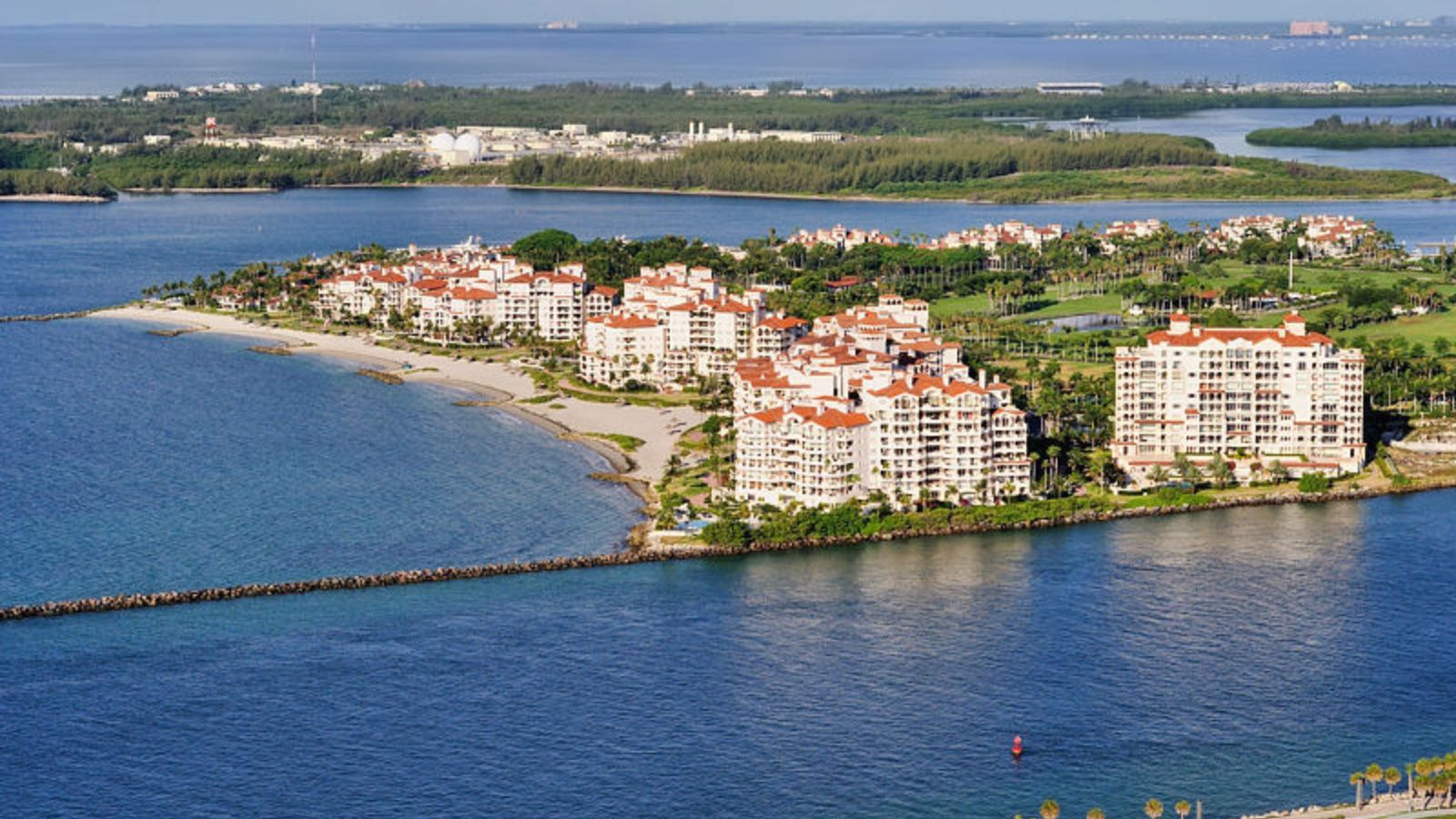 Fisher Island Town Image