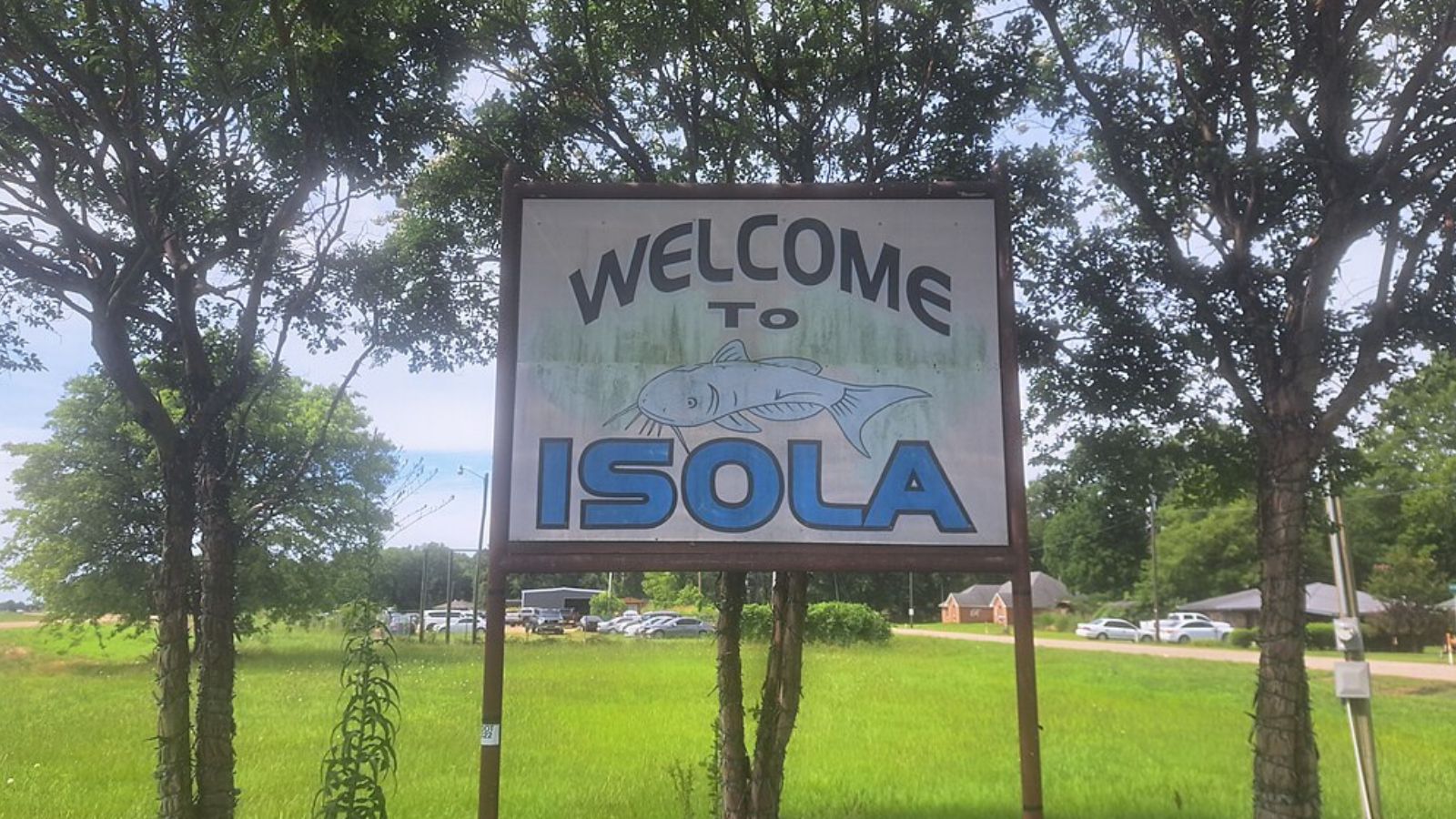 Isola Town Image
