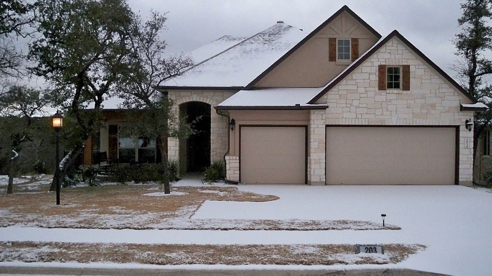Lakeway Town Image
