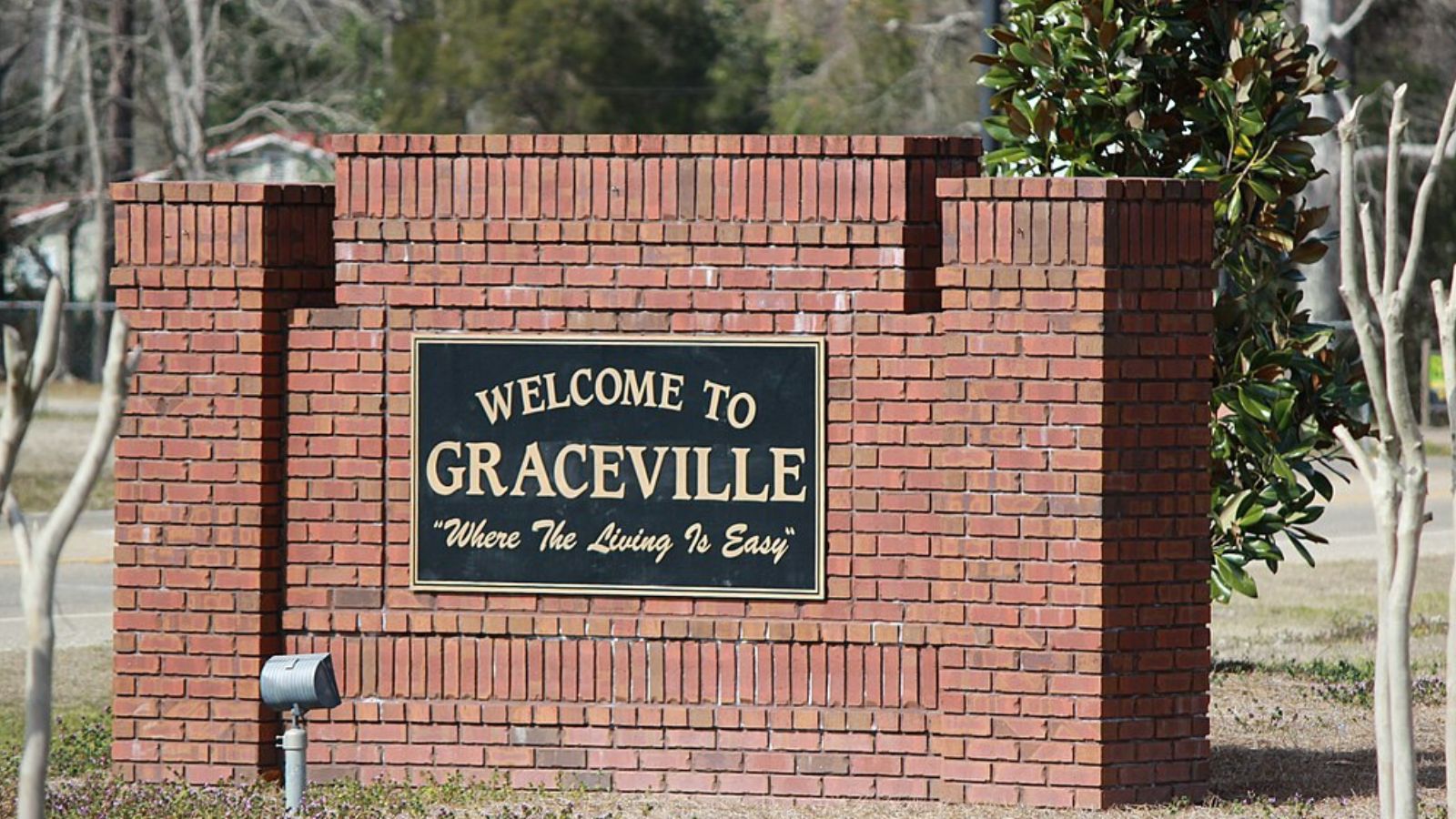 Graceville Town Image