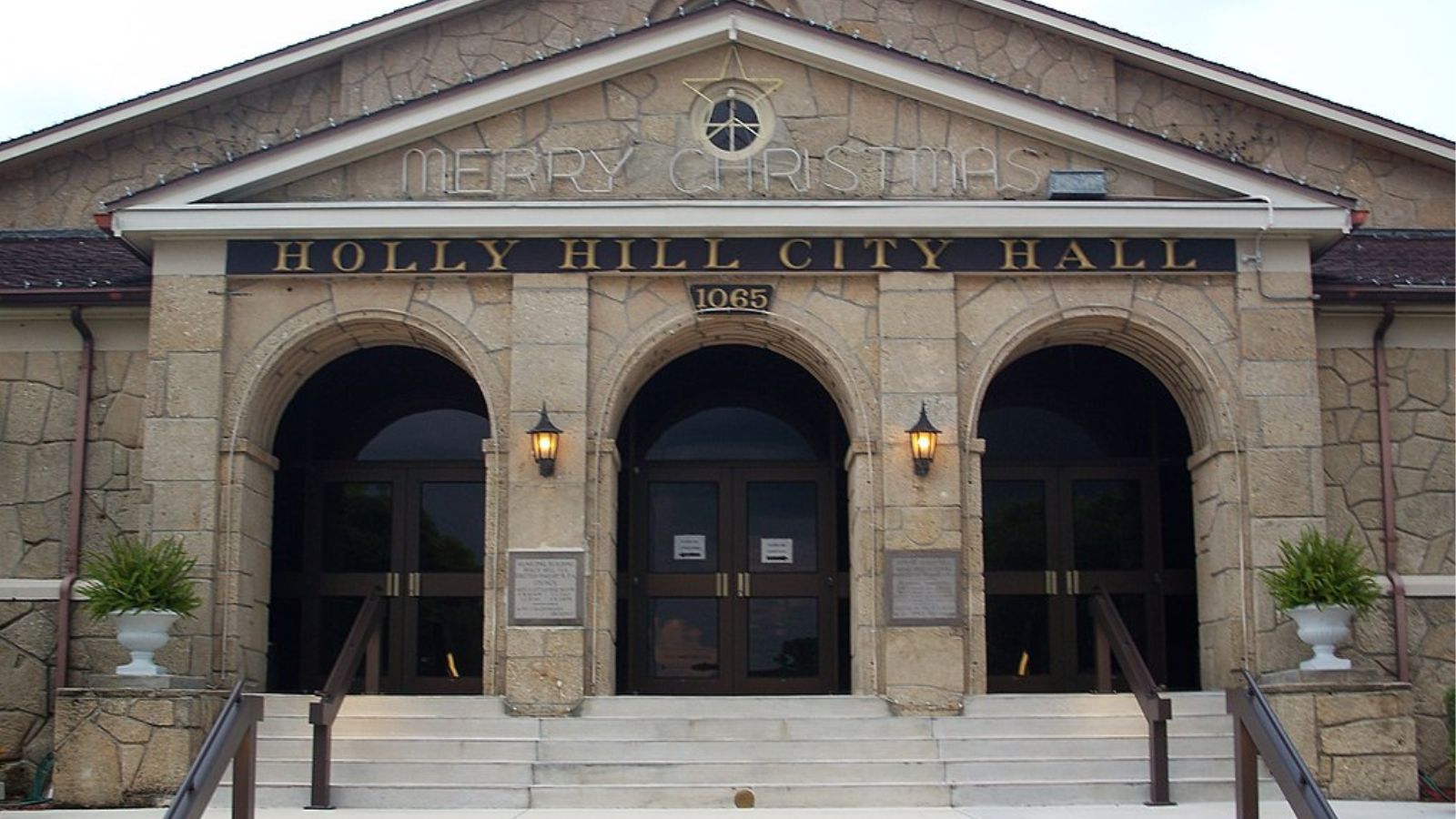 Holly Hill Town Image